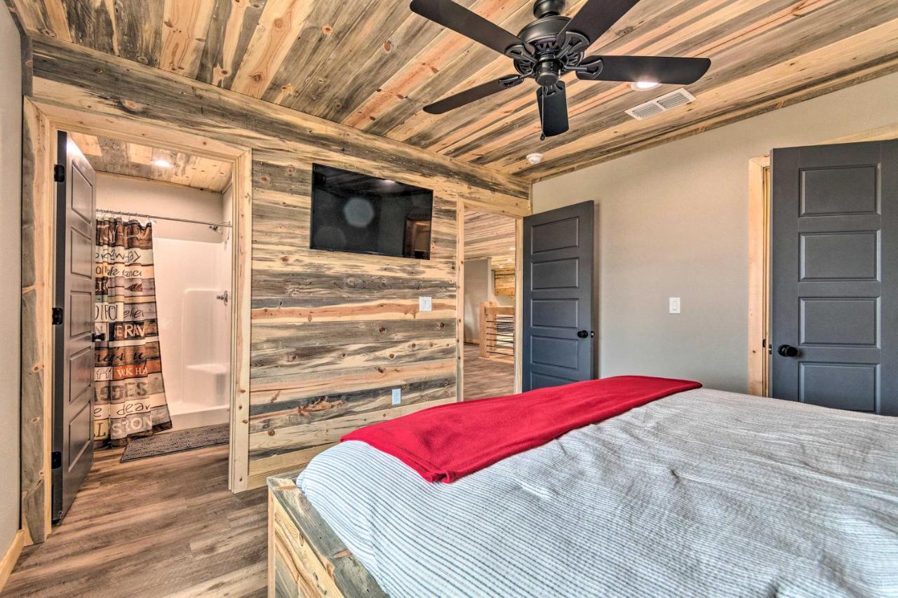 Upscale Riverfront Home With Beach And Fire Pit! Glenwood Екстериор снимка